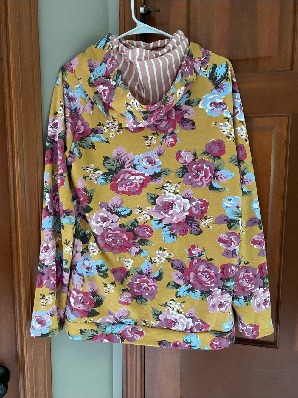 Women’s double hooded sweatshirt size large - Picture 2 of 5